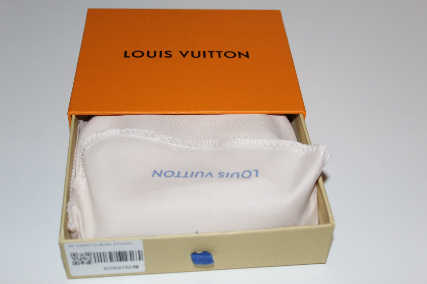 Louis Vuitton Taiga leather passport cover or organizer in black