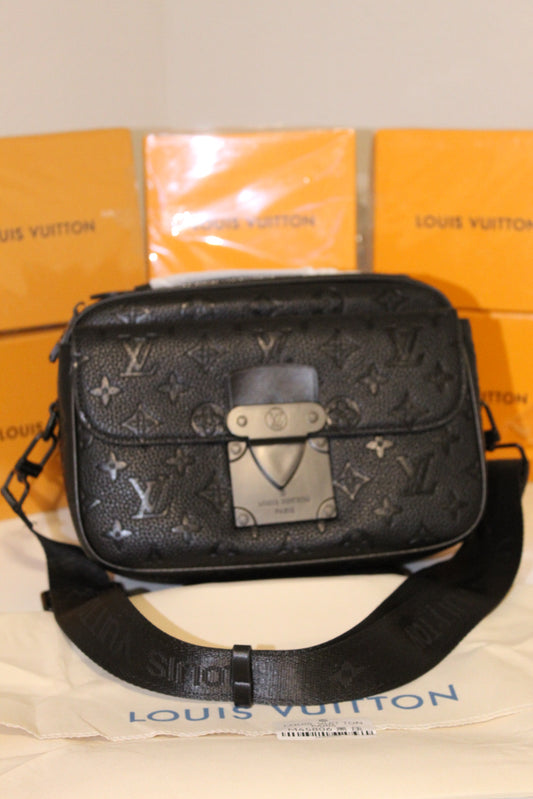 Louis Vuitton Messenger Bags Magnetic Bags & Handbags for Women