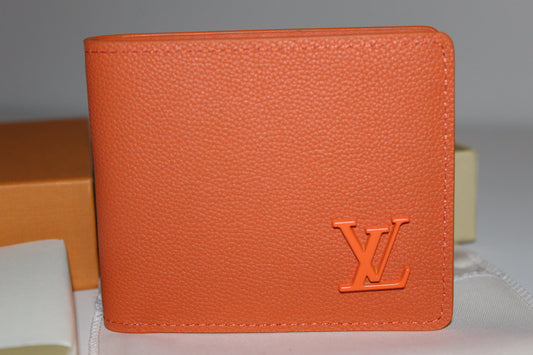 Louis Vuitton Multiple Wallet in orange LV Aerogram leather