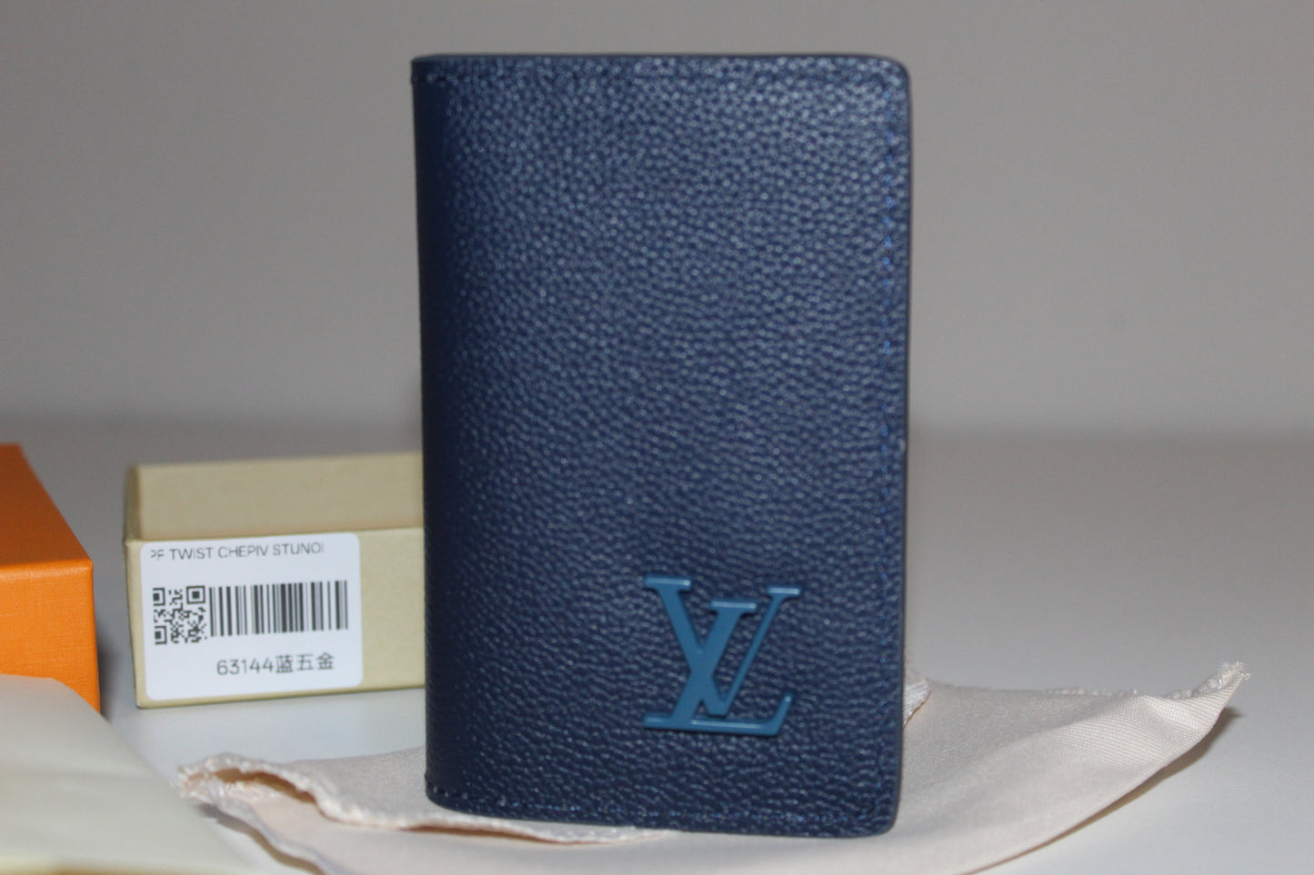 Louis Vuitton Grained Calfskin Aerogram Pocket Organizer in Atlantic Blue